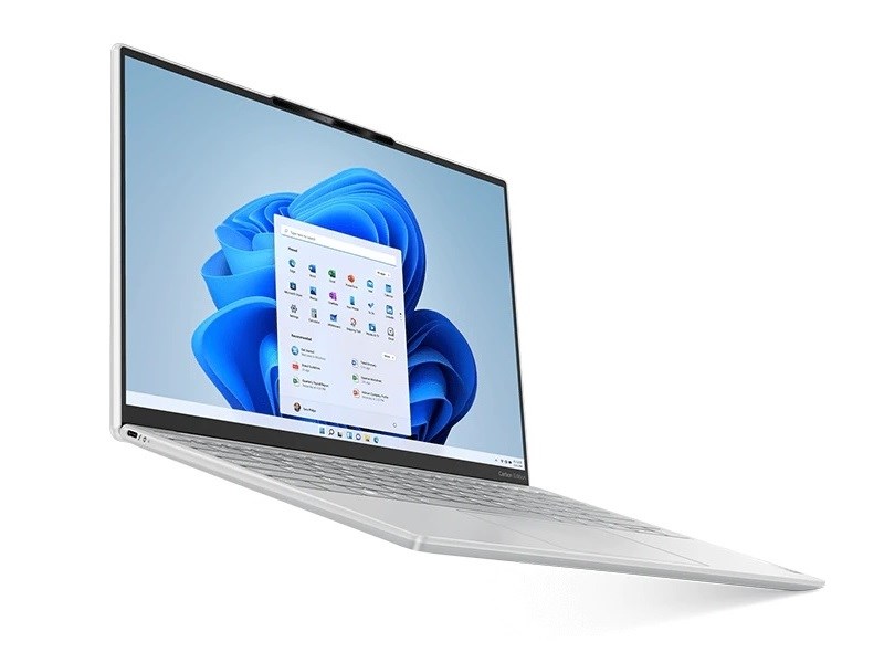 Yoga_Slim_770iCarbon_800x600c