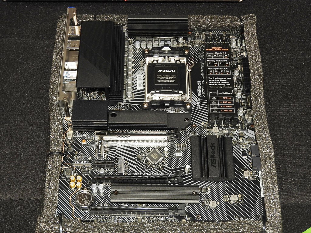 ASRock_AMD670E_20_1024x768