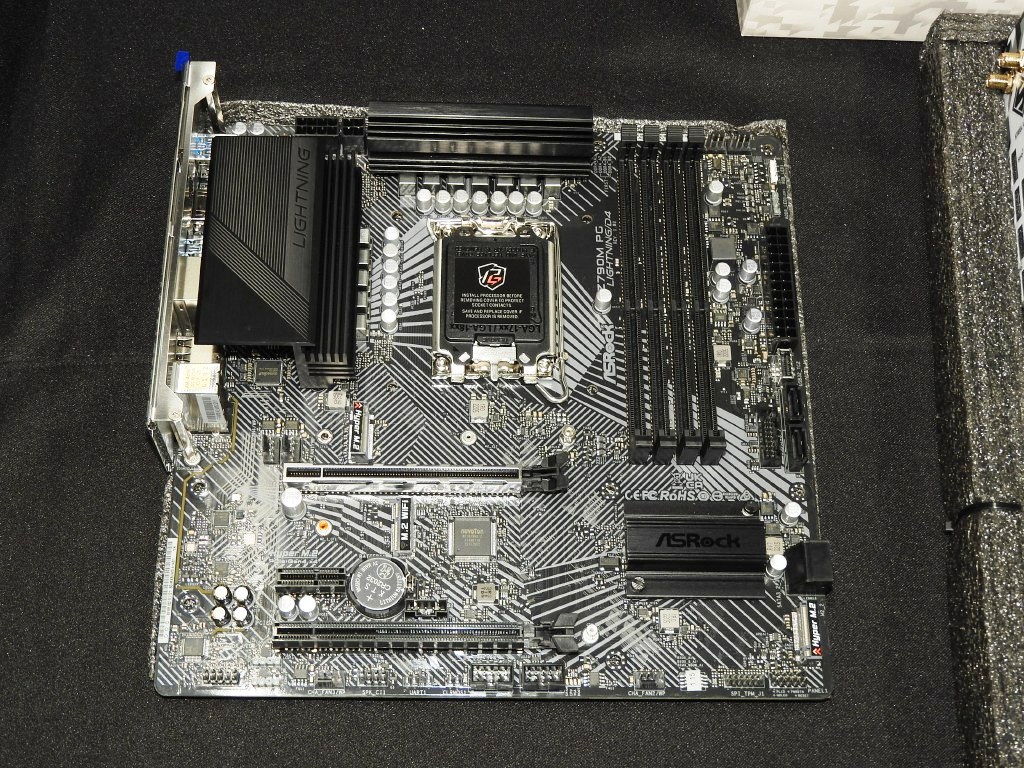 z790_asrock_213_1024x768