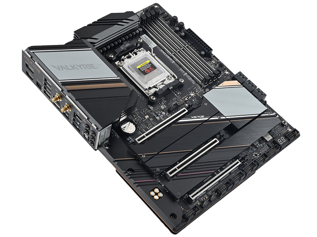 biox670e_04_1024x768
