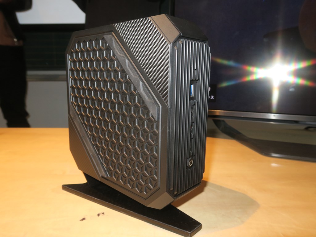 minisforum221122_1024x768d