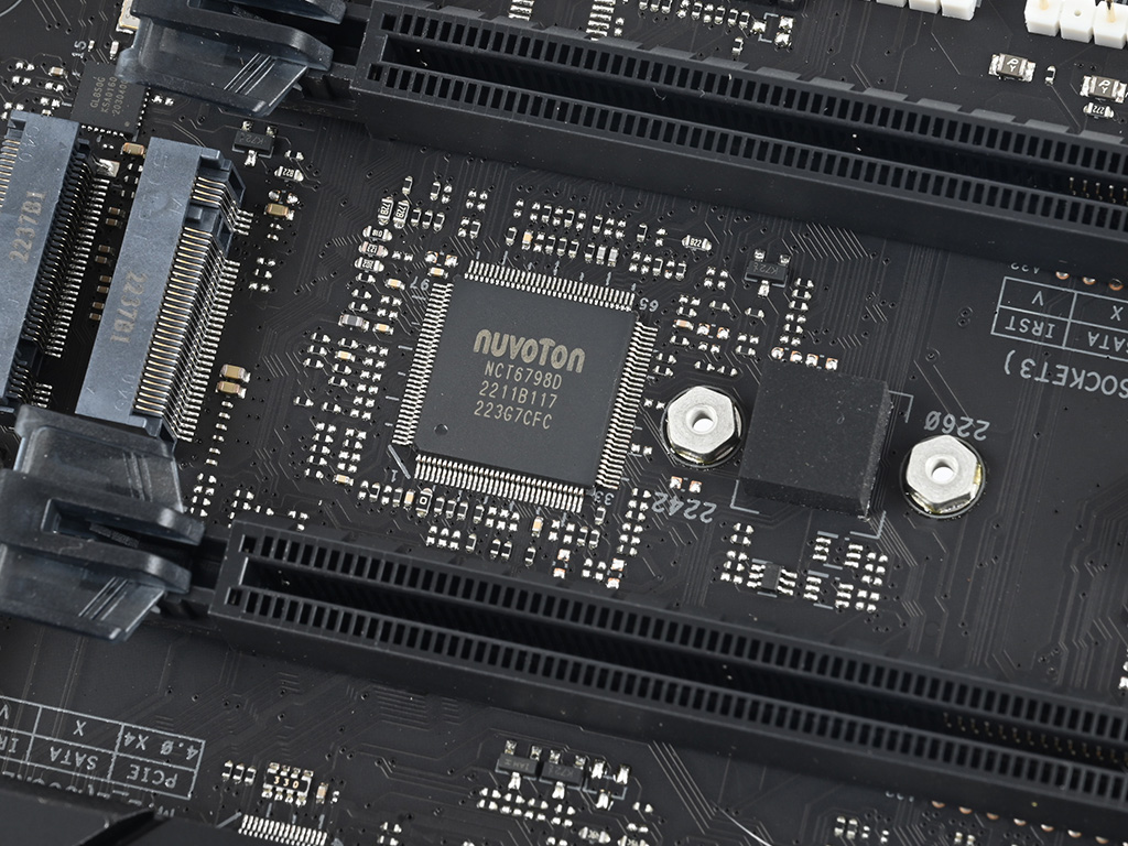 rog_strix_z790-f_gaming_wifi_65