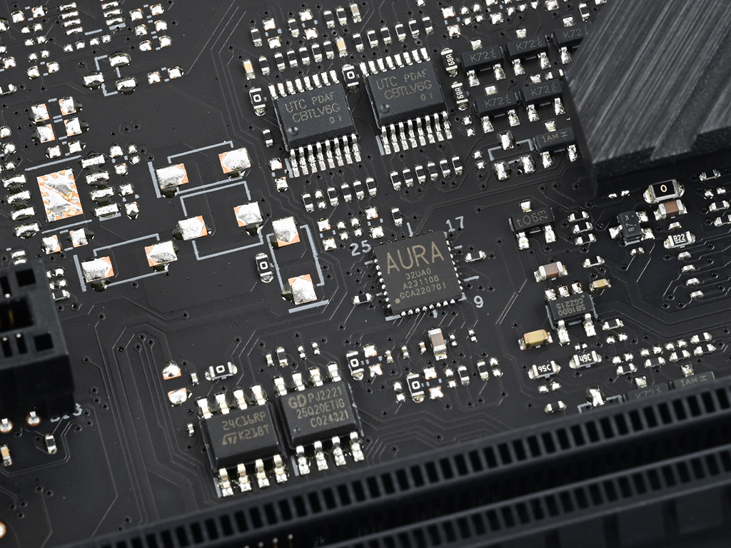 rog_strix_z790-f_gaming_wifi_67