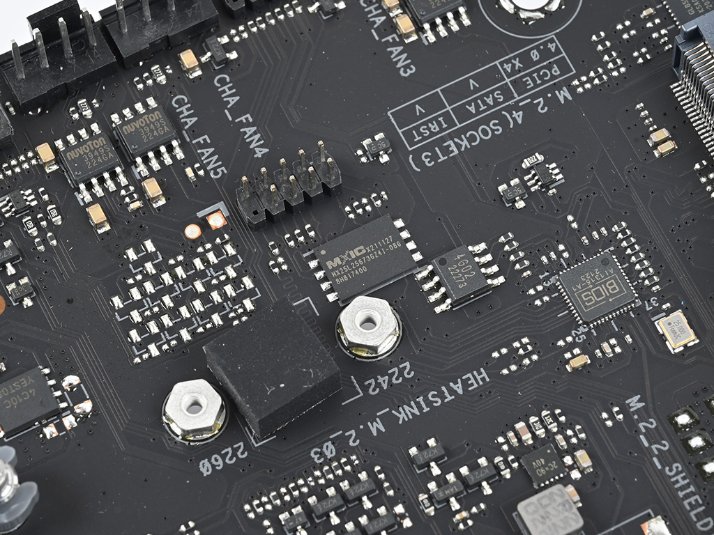 rog_strix_z790-f_gaming_wifi_69
