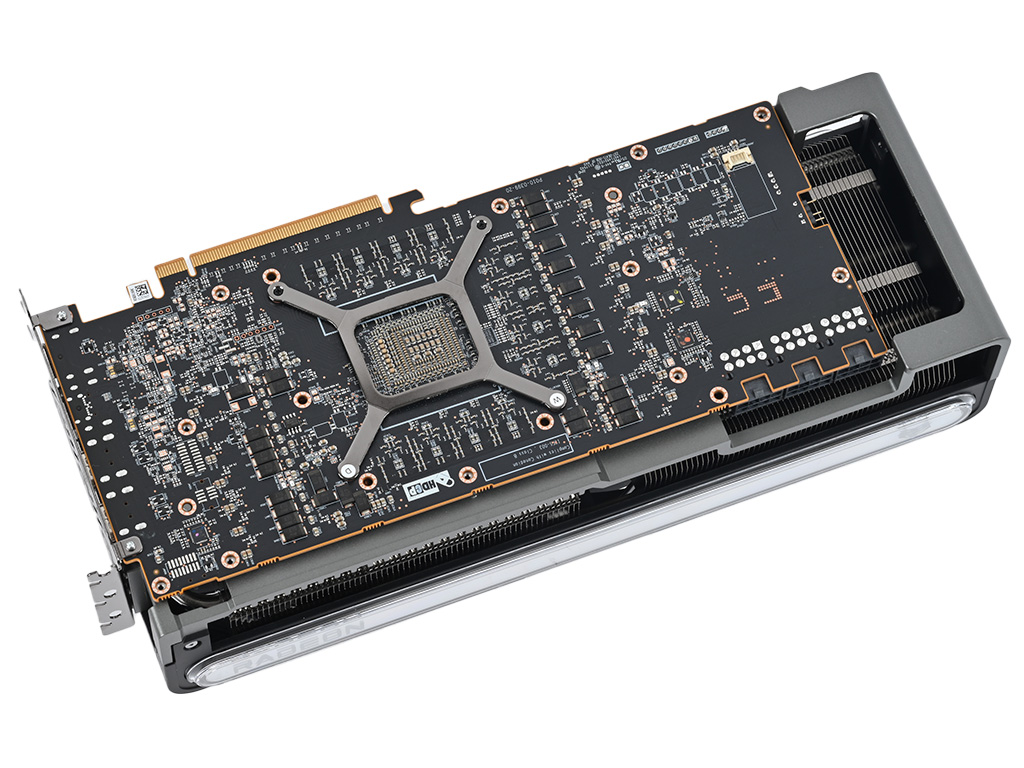 sapphire_nitro_radeon_rx_7900_xtx_27