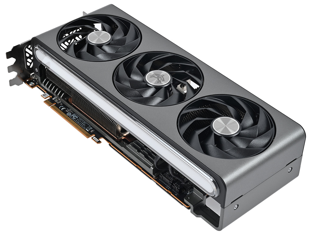 sapphire_nitro_radeon_rx_7900_xtx_05