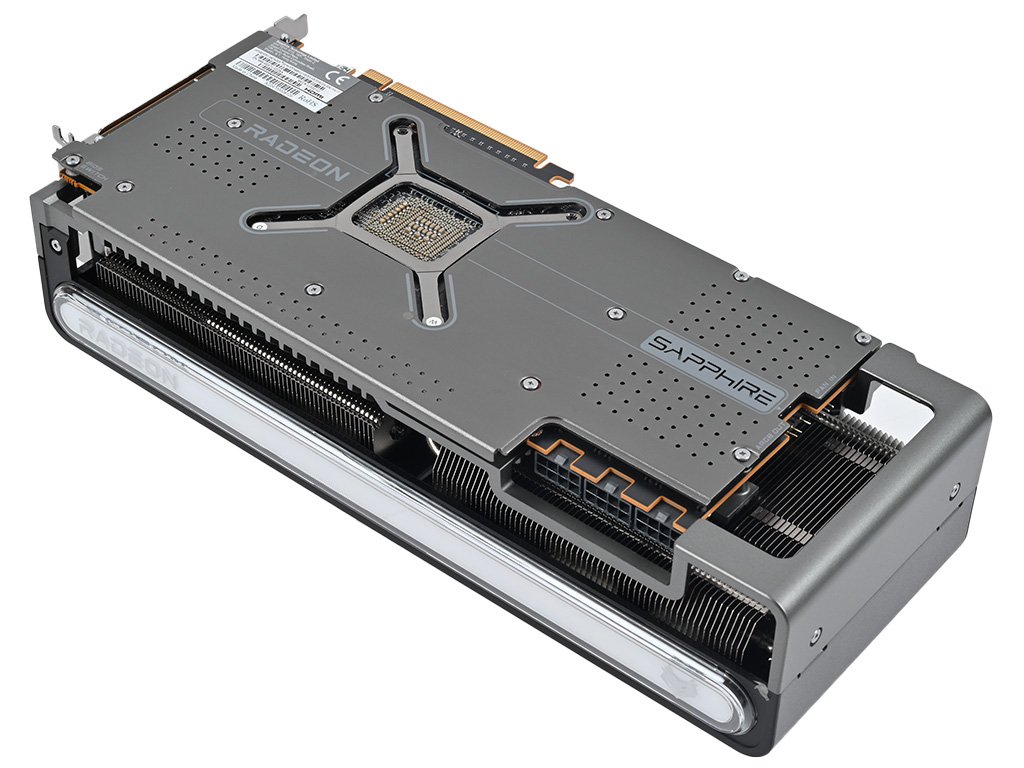 sapphire_nitro_radeon_rx_7900_xtx_06