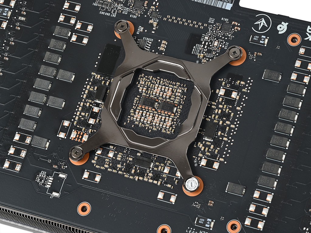 geforce_rtx_4090_suprim_x_30