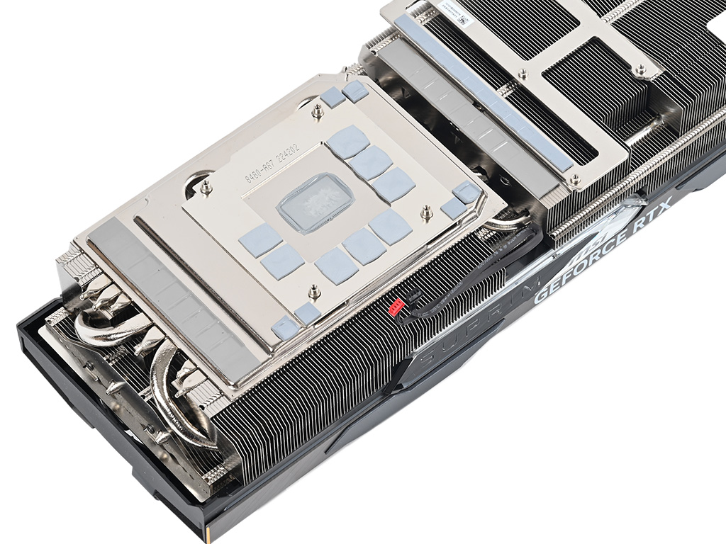geforce_rtx_4090_suprim_x_39