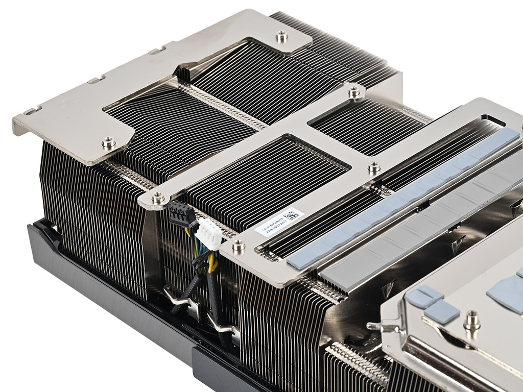geforce_rtx_4090_suprim_x_43