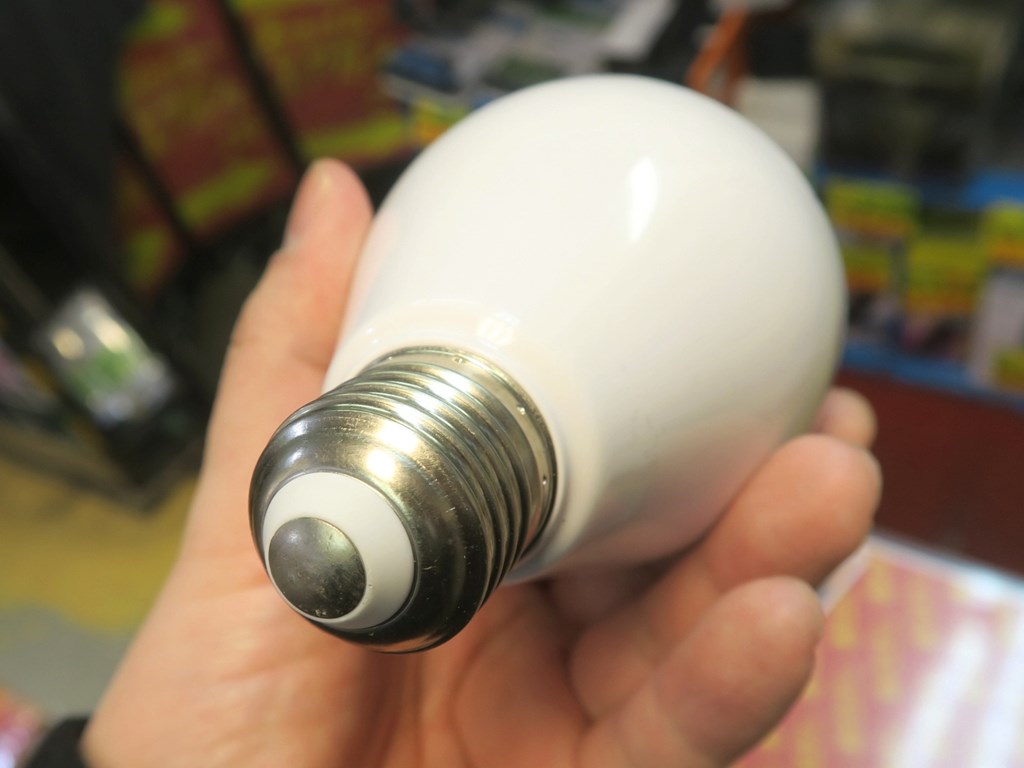 wifi_bulb_camera_1024x768d