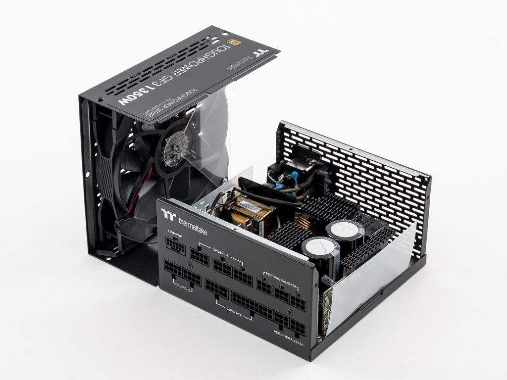 TOUGHPOWER_GF3_1350W_PCIE5_30