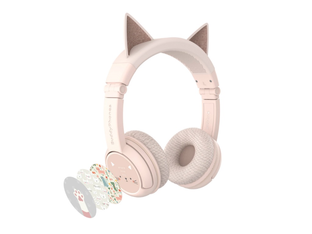playears_cat_1024x768b