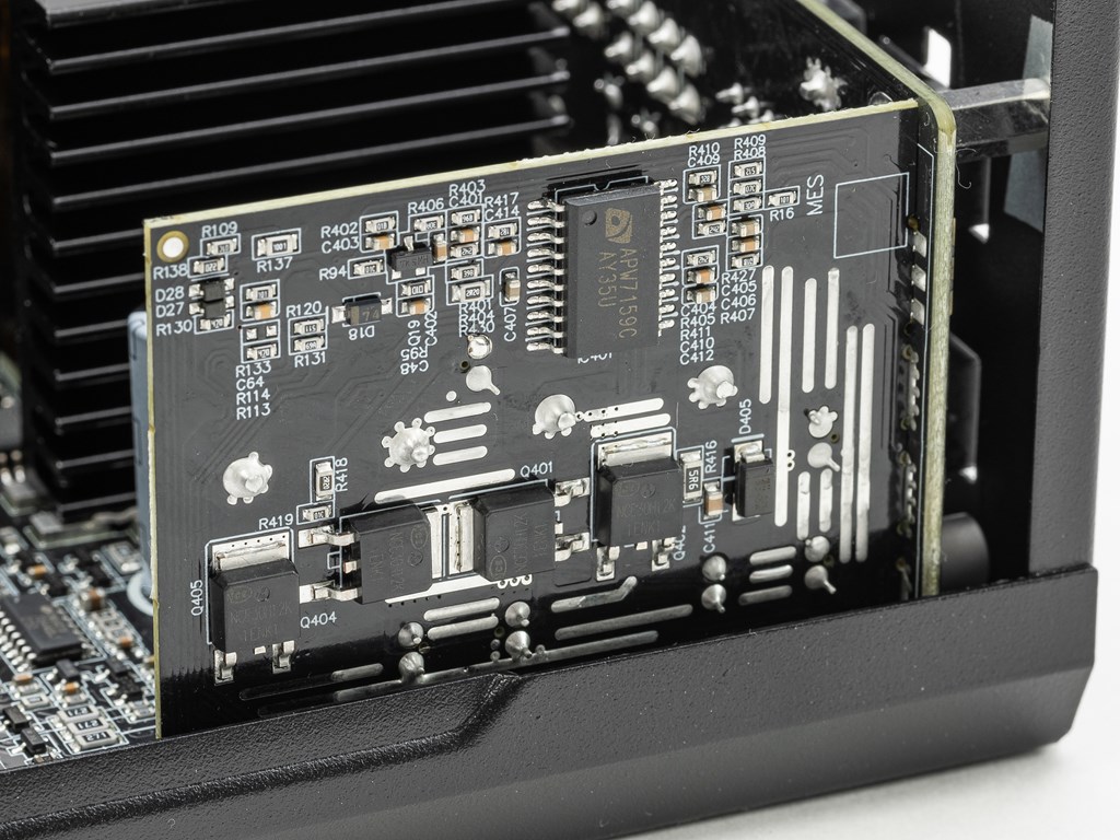 TUF_Gaming_1000W_Gold_58