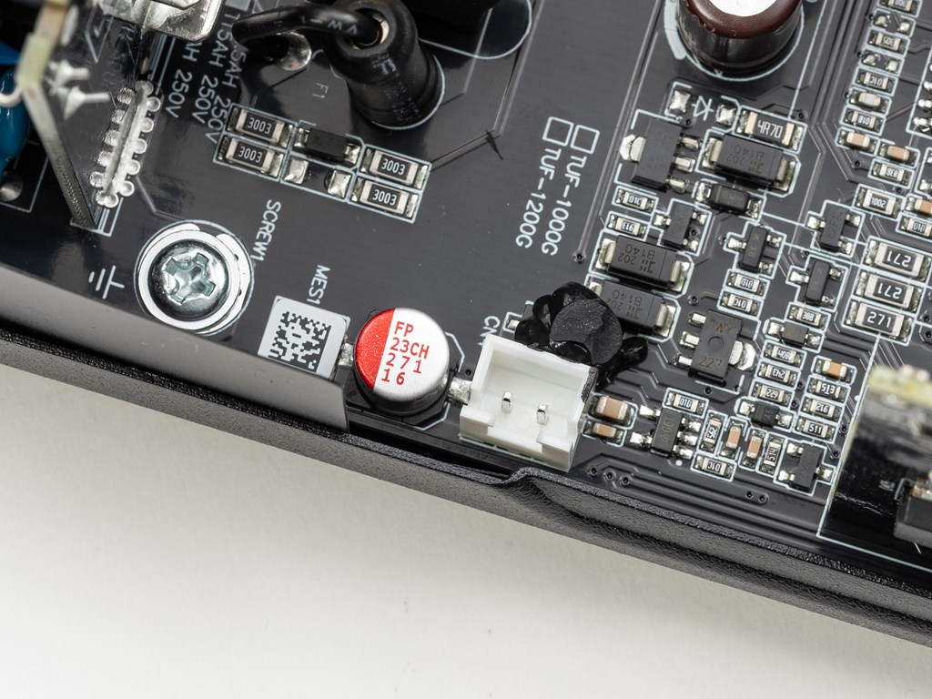TUF_Gaming_1000W_Gold_60
