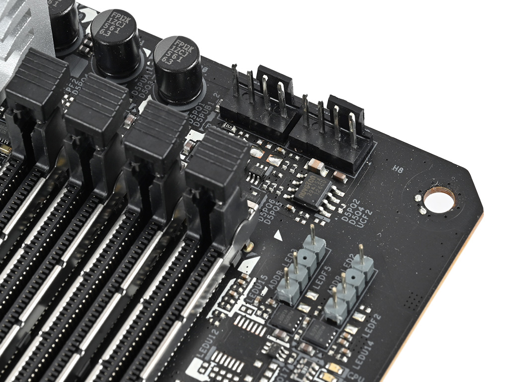 x670e_steellegend_17