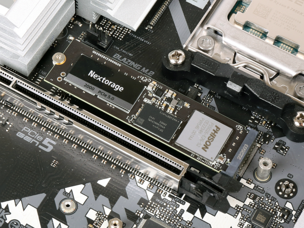 x670e_steellegend_902_1024x768
