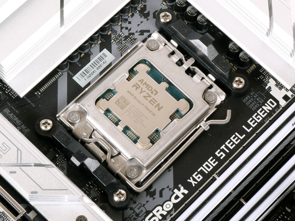x670e_steellegend_903_1024x768