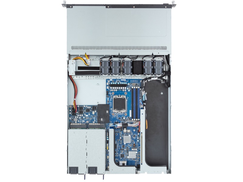 R133-C13_800x600b