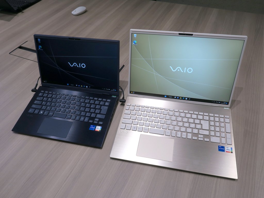 VAIO_F14_F16_03