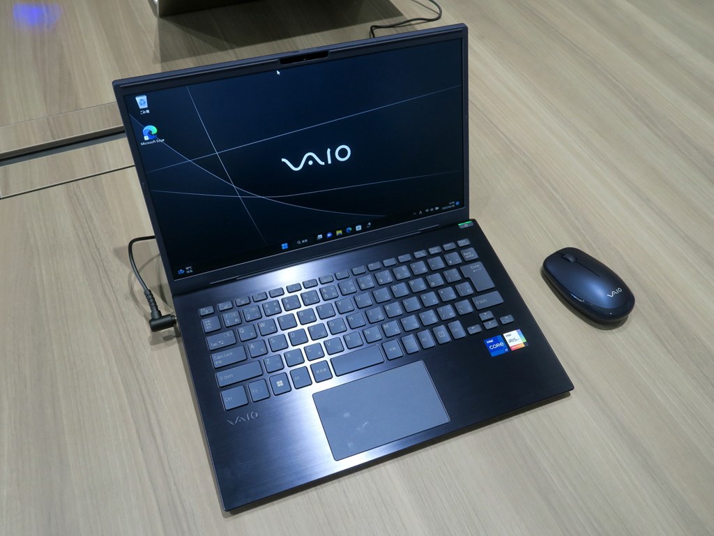 VAIO_F14_F16_07