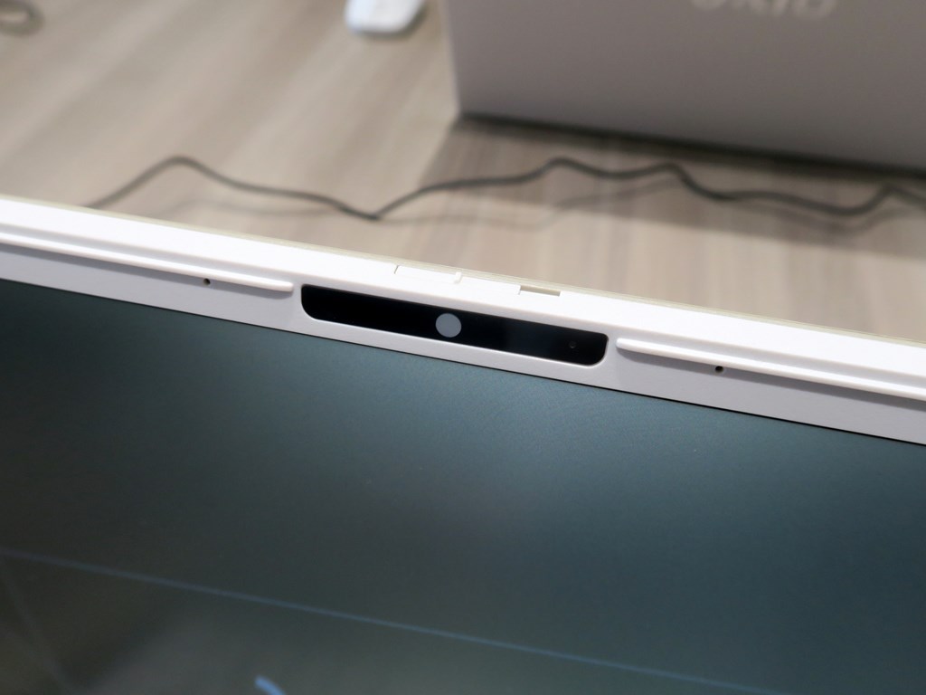 VAIO_F14_F16_11