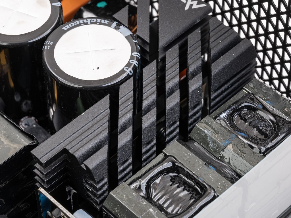 MEG_Ai1300P_PCIE5_review_42