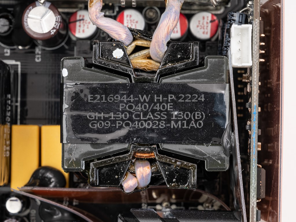 MEG_Ai1300P_PCIE5_review_44