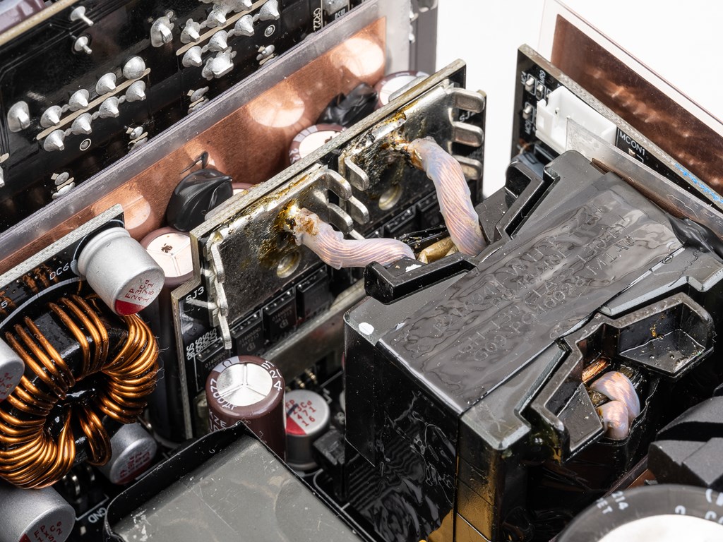MEG_Ai1300P_PCIE5_review_45