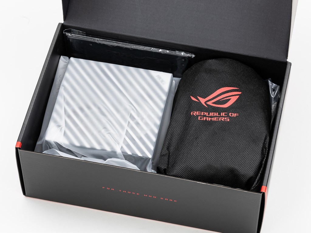 ROG_LOKI_SFXL_Platinum_06