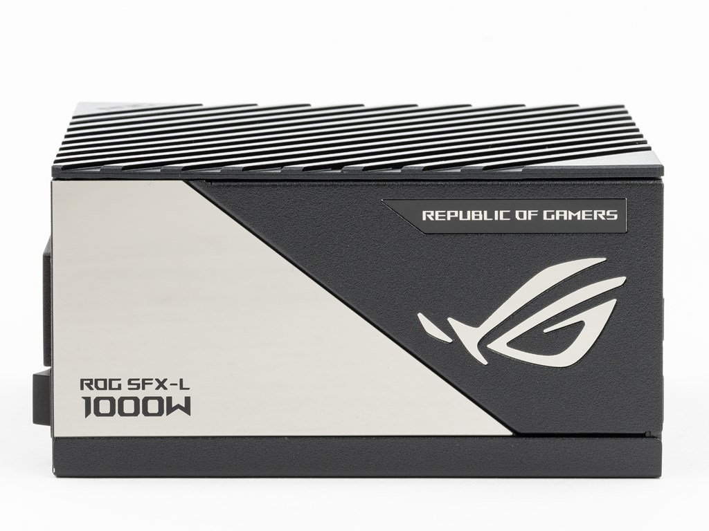 ROG_LOKI_SFXL_Platinum_14