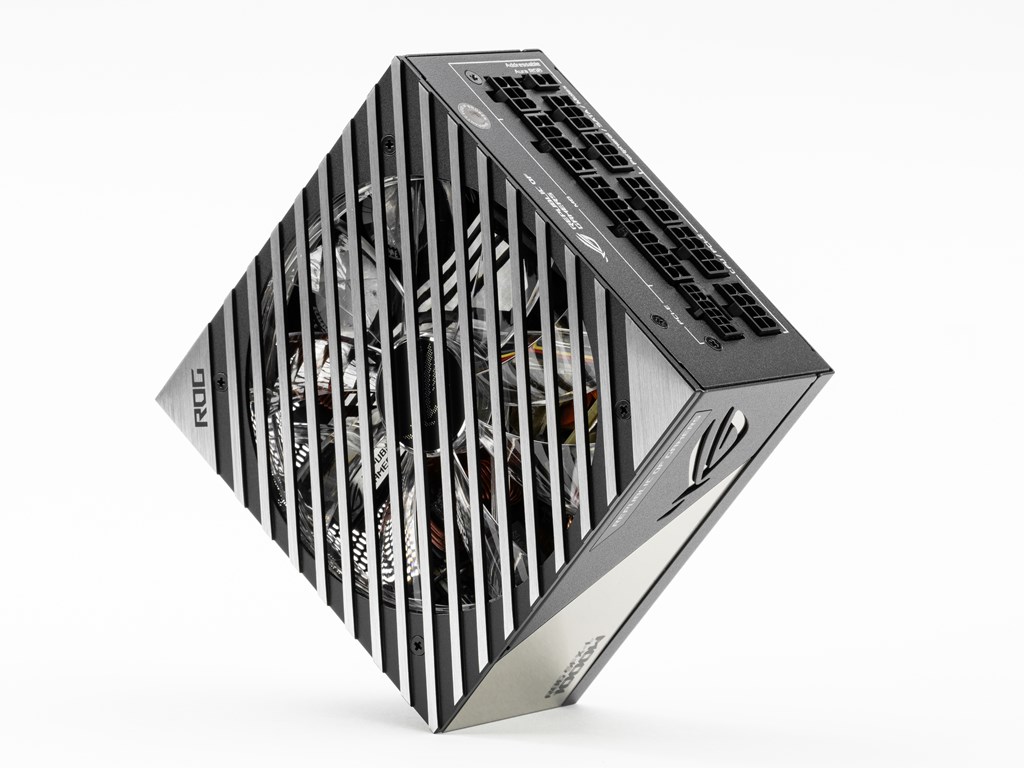ROG_LOKI_SFXL_Platinum_72
