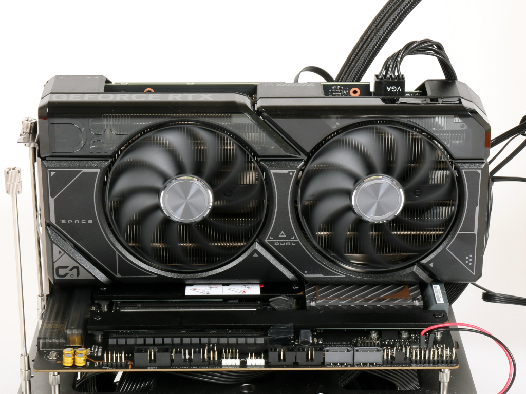 dual_rtx4070_12g_902_1024x768