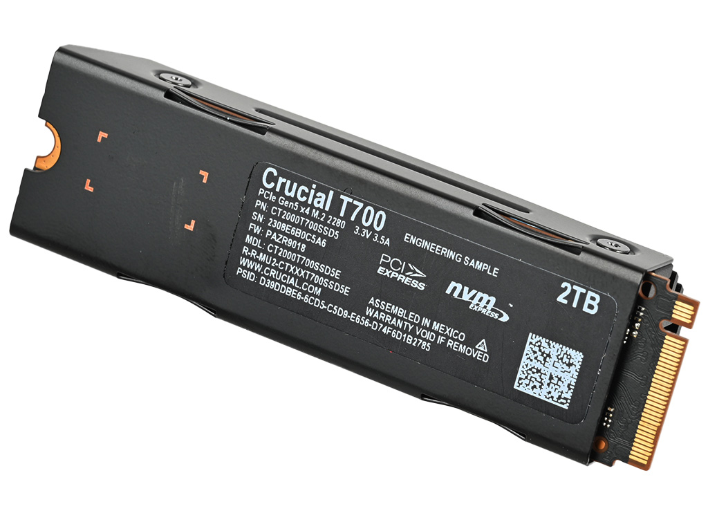 crucial_t700_06