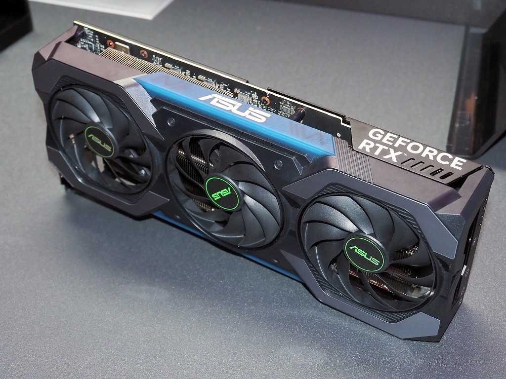 hidden_connector_09