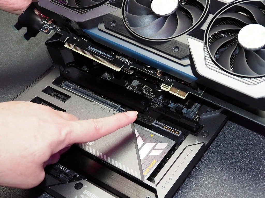 hidden_connector_10