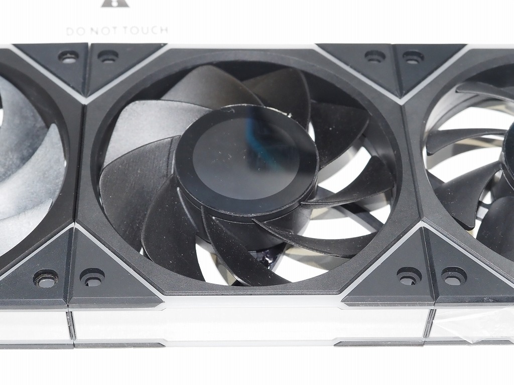 uni_fan_tl_lcd_04