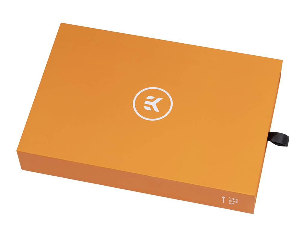 ek-nucleus_dark_09