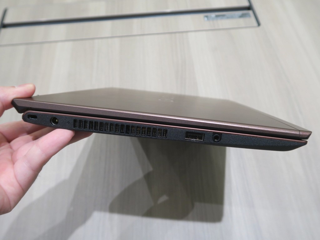VAIO_S13_11