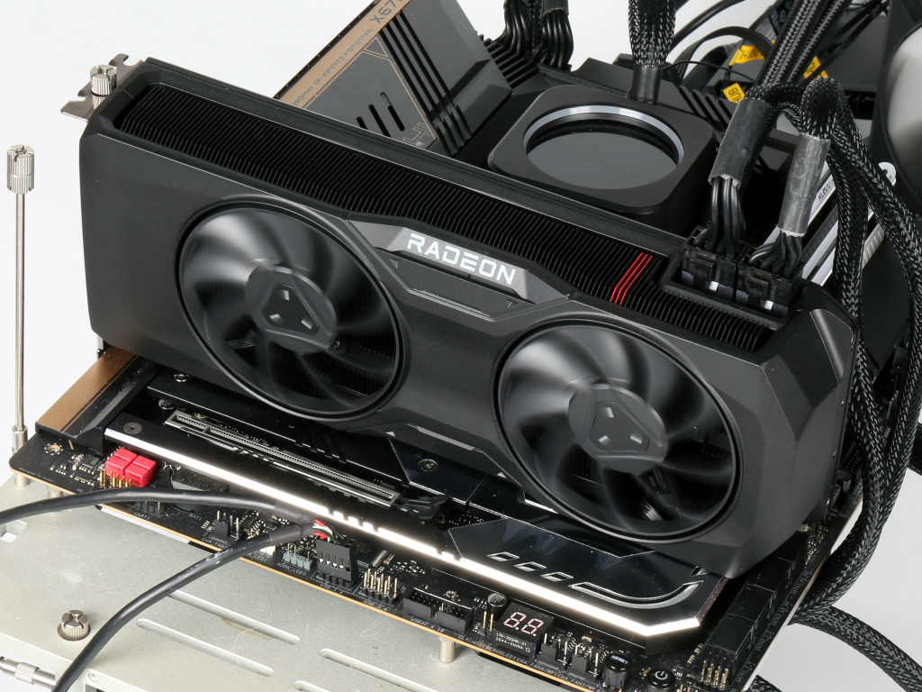 radeon_rx_7800xt_902
