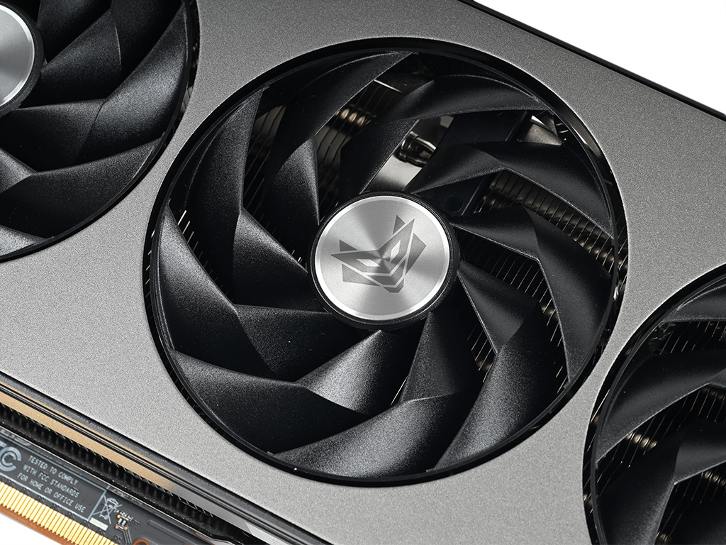 nitro_radeon_rx_7800_xt_19