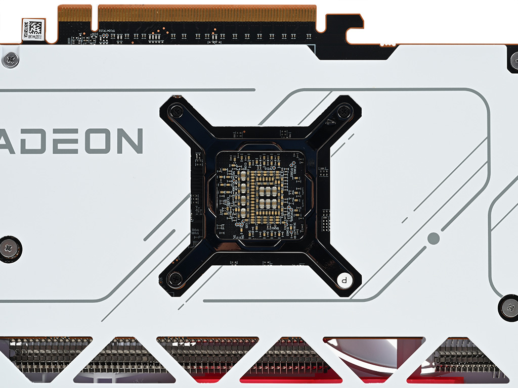 pure_radeon_rx_7700_xt_15