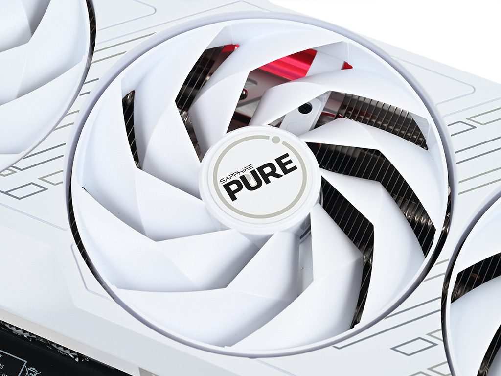 pure_radeon_rx_7700_xt_19