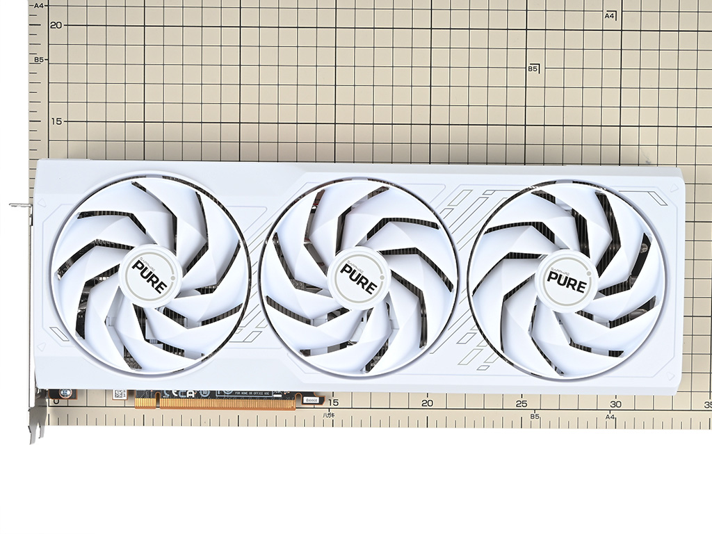 pure_radeon_rx_7700_xt_21