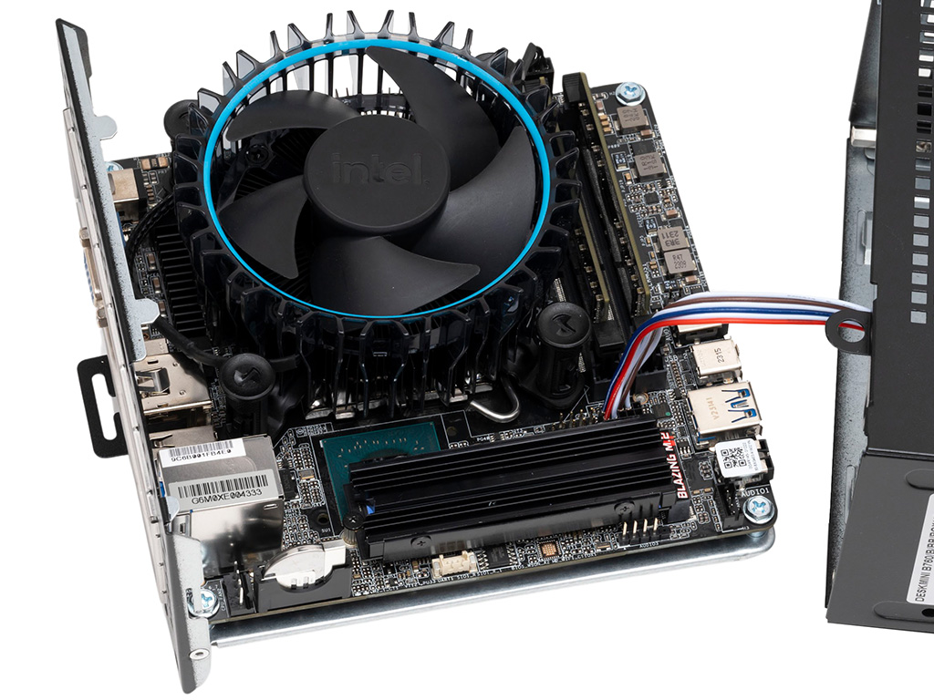 DeskMini B760_65