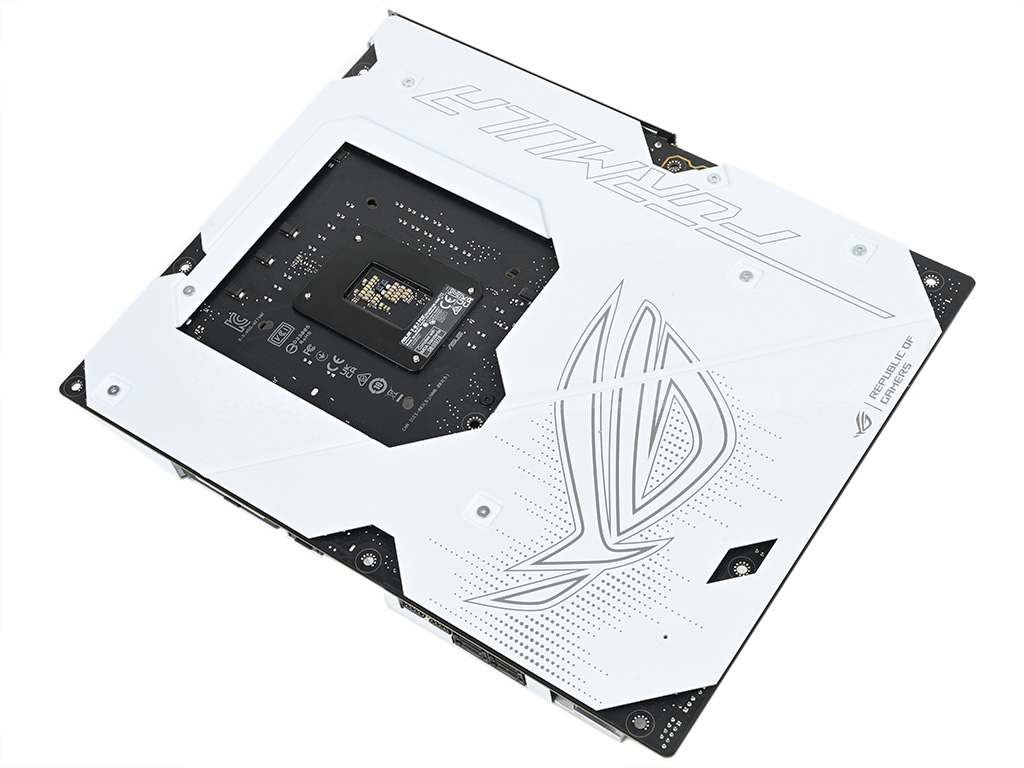 rog_maximus_z790_formula_022