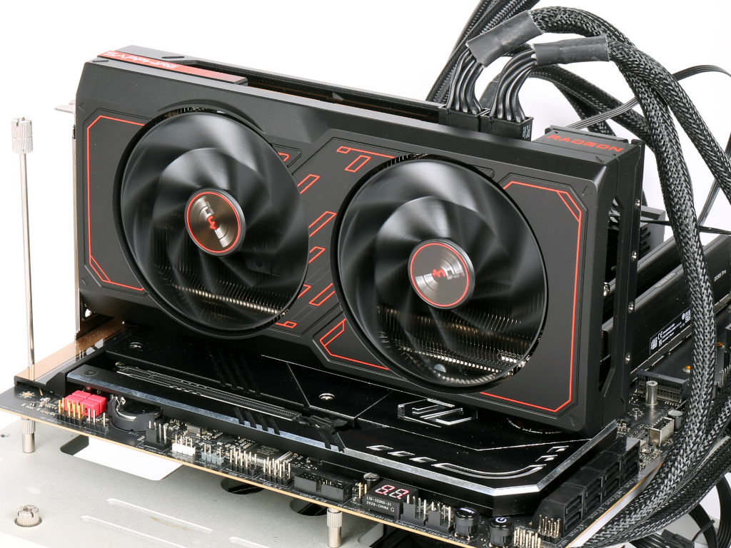 pulse_radeon_rx_7600_xt_901