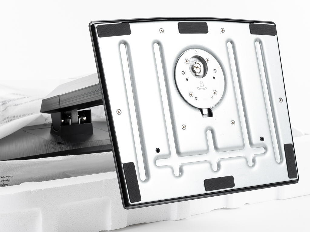 mag_323upf_13
