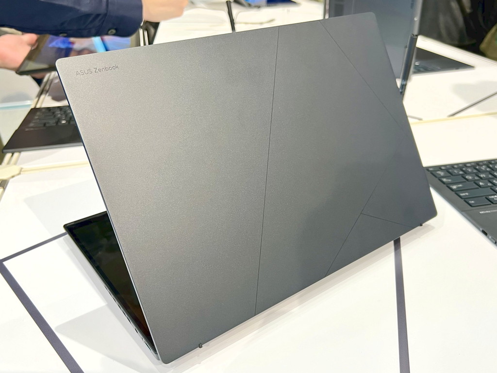 asus_notebook_240304_12