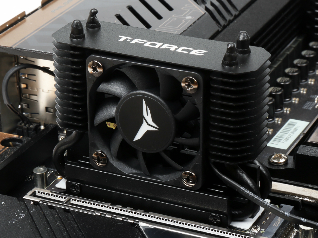 z540_915